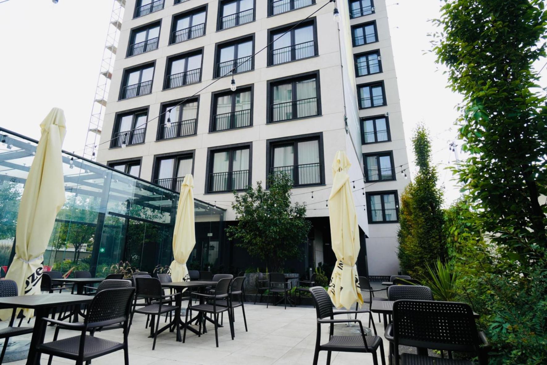 Bk Aparthotel Praga - National Stadium - Comfortable Apartment For 4 People Varşovia Exterior foto