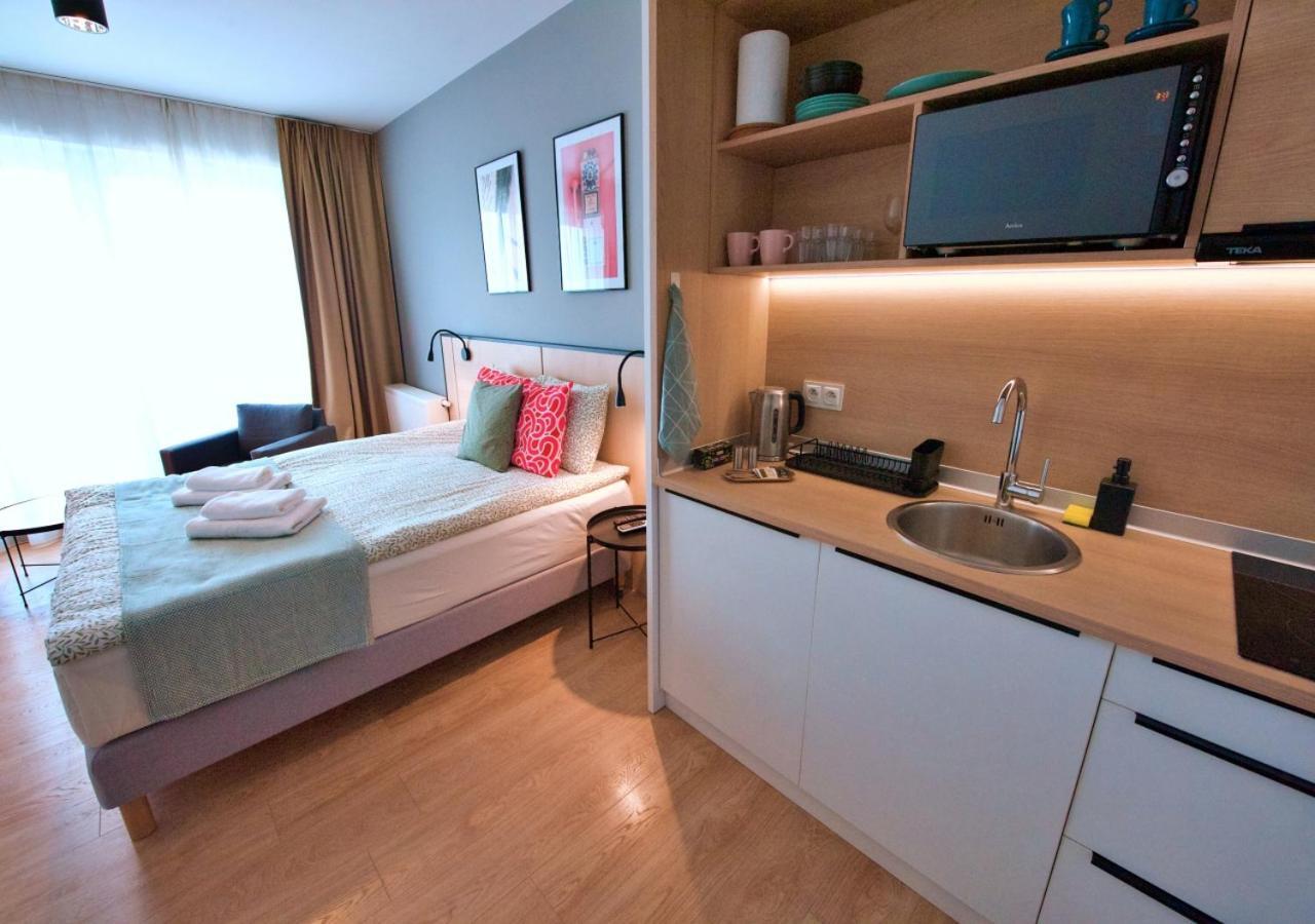 Bk Aparthotel Praga - National Stadium - Comfortable Apartment For 4 People Varşovia Exterior foto