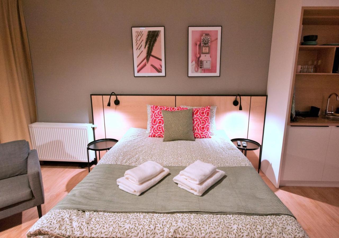 Bk Aparthotel Praga - National Stadium - Comfortable Apartment For 4 People Varşovia Exterior foto