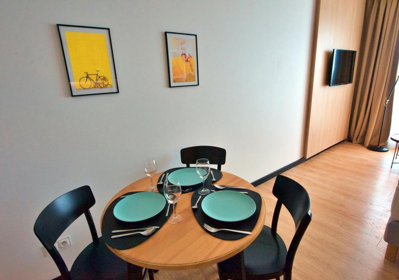 Bk Aparthotel Praga - National Stadium - Comfortable Apartment For 4 People Varşovia Exterior foto