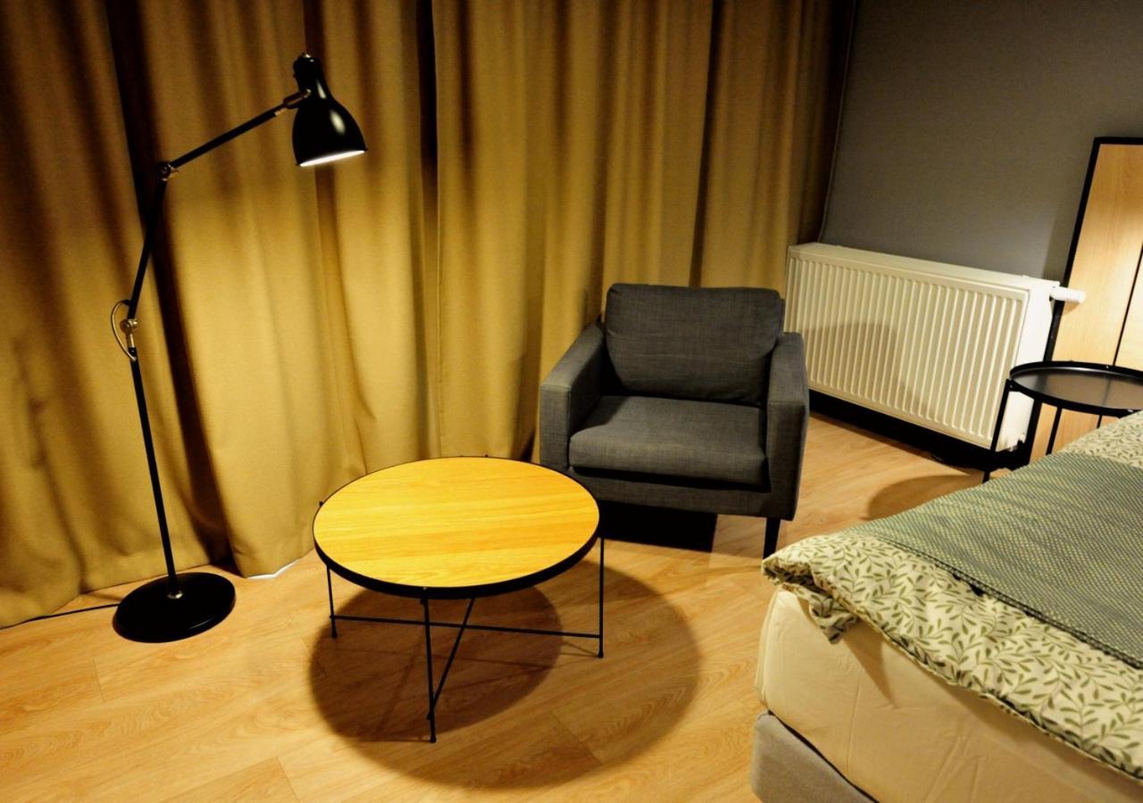 Bk Aparthotel Praga - National Stadium - Comfortable Apartment For 4 People Varşovia Exterior foto