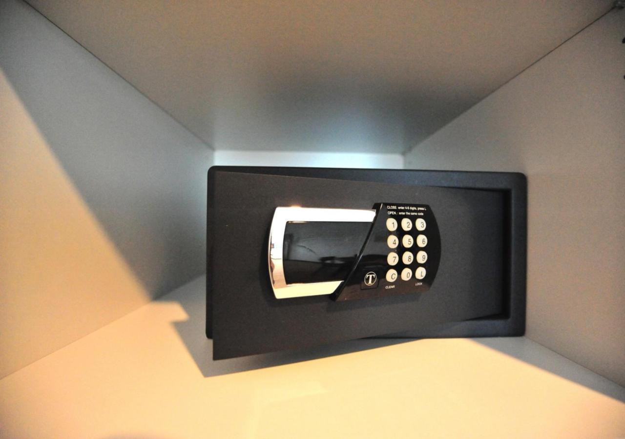 Bk Aparthotel Praga - National Stadium - Comfortable Apartment For 4 People Varşovia Exterior foto