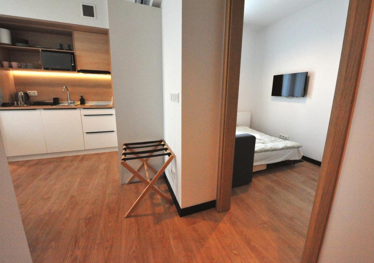 Bk Aparthotel Praga - National Stadium - Comfortable Apartment For 4 People Varşovia Exterior foto