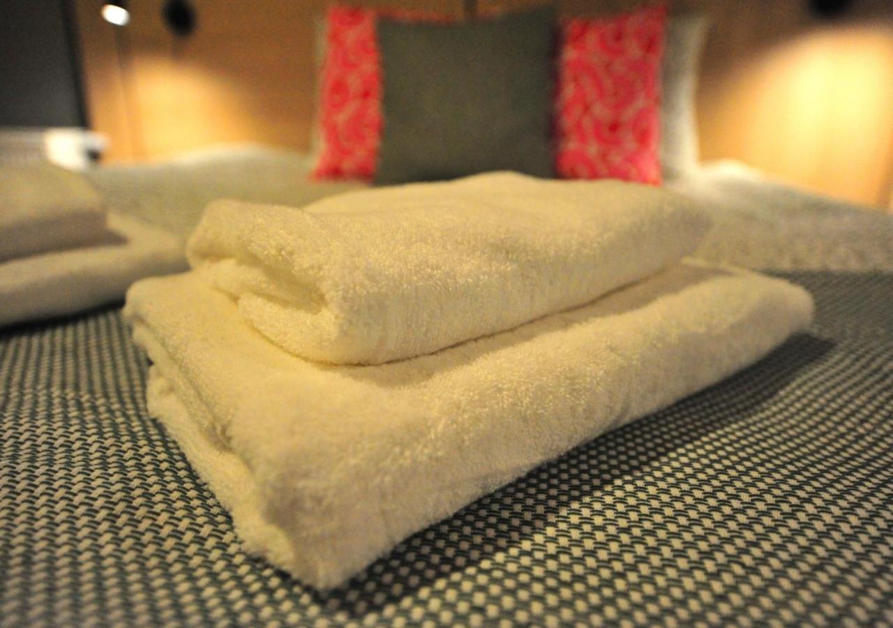 Bk Aparthotel Praga - National Stadium - Comfortable Apartment For 4 People Varşovia Exterior foto